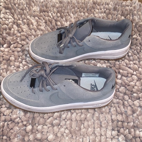 AF1 - Picture 2 of 3